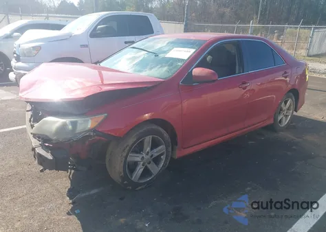2014 Toyota Camry Se z USA, uszkodzony, nr VIN 4T1BF1FK5EU780000